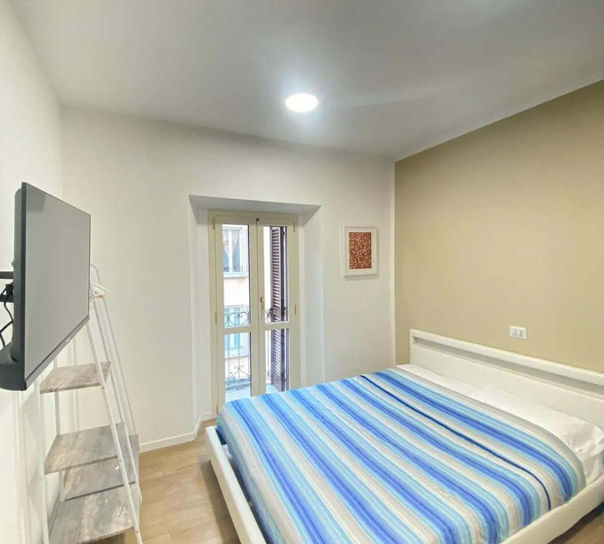 Apartment La Stanza Del Foscolo 2P No Ascensore No Cucina Pavia Italy