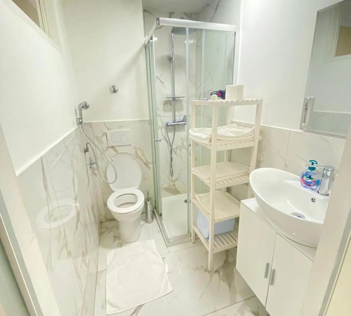 Apartment La Stanza Del Foscolo 2P No Ascensore No Cucina Pavia Italien
